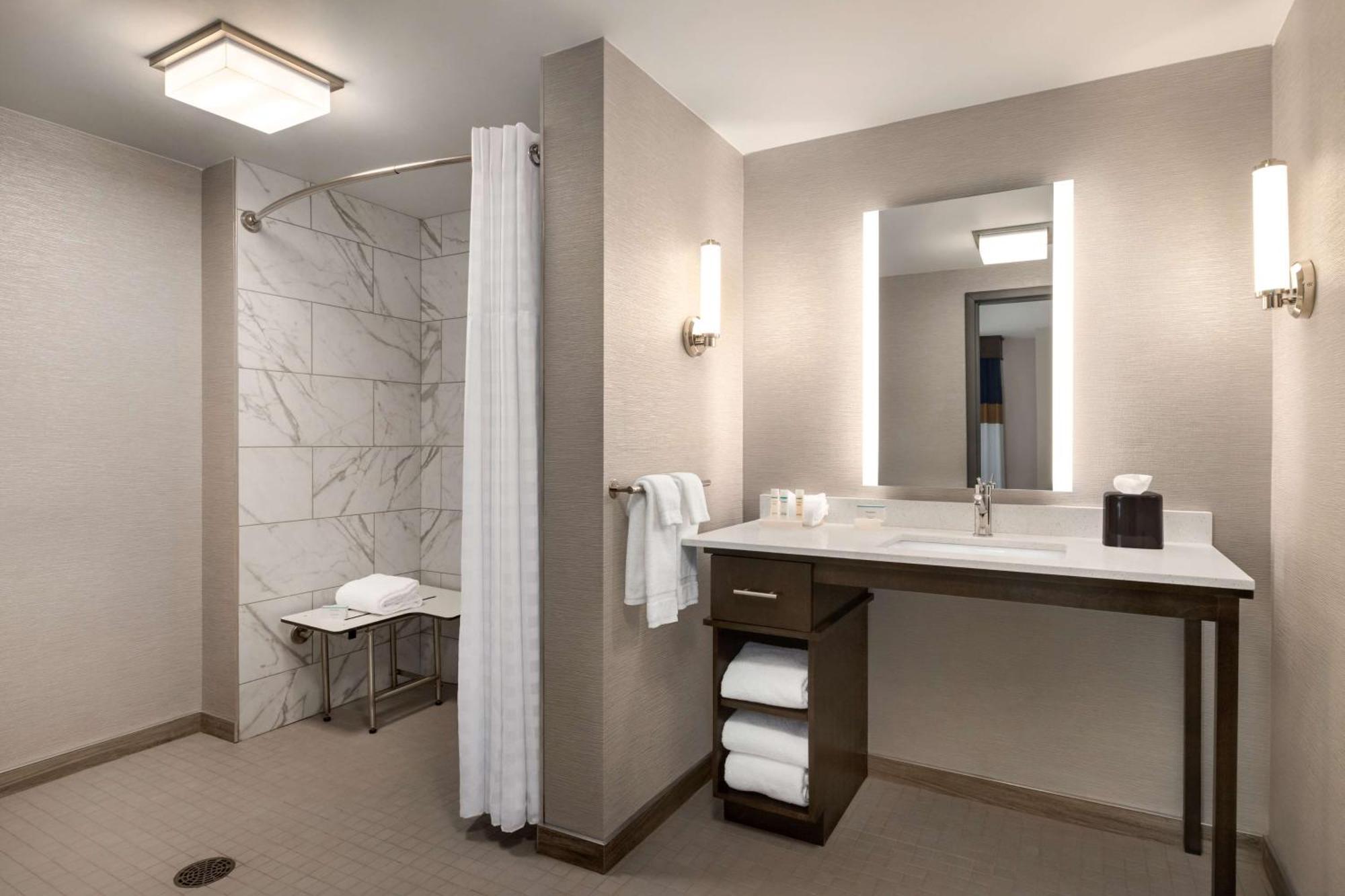 Homewood Suites By Hilton Indianapolis Downtown Iupui Экстерьер фото