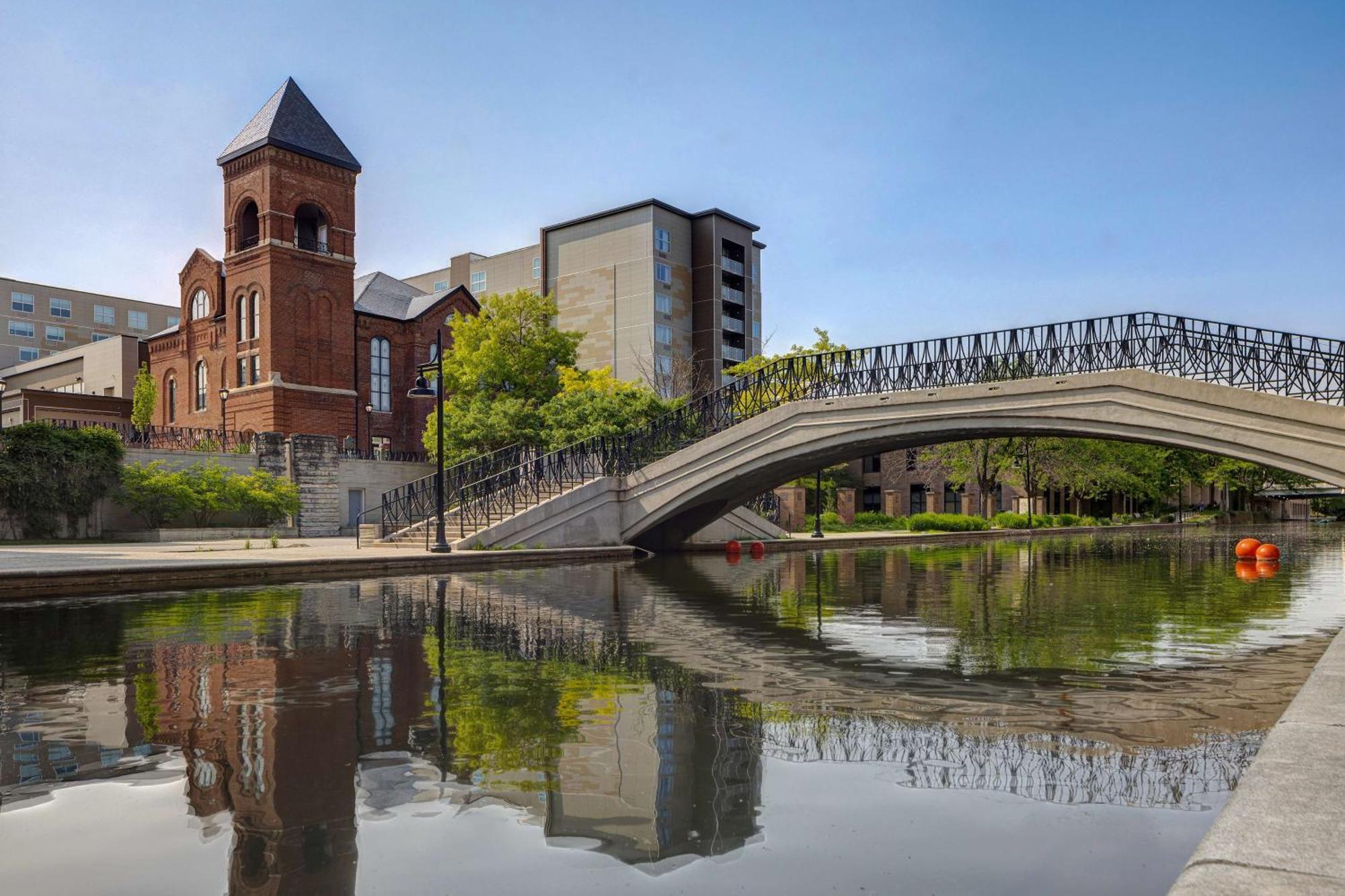 Homewood Suites By Hilton Indianapolis Downtown Iupui Экстерьер фото